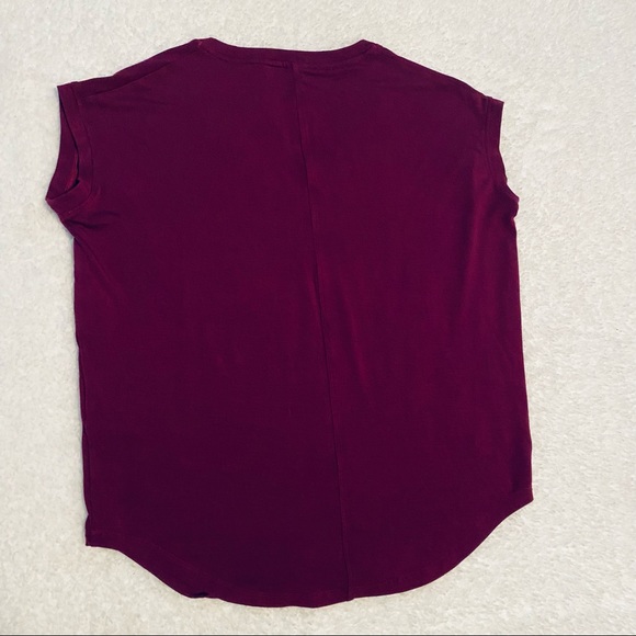 Athleta Women’s Capped Sleeve Soft Purple Top Light and Thin Size XS NWOT! - Picture 4 of 5
